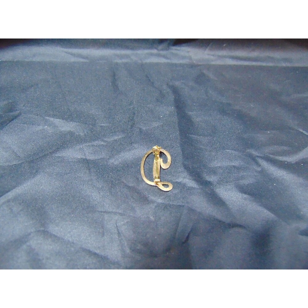 Initial "D"  Brooch, Pin Goldtone Rhinestone Script Initial 1" - Picture 3 of 6